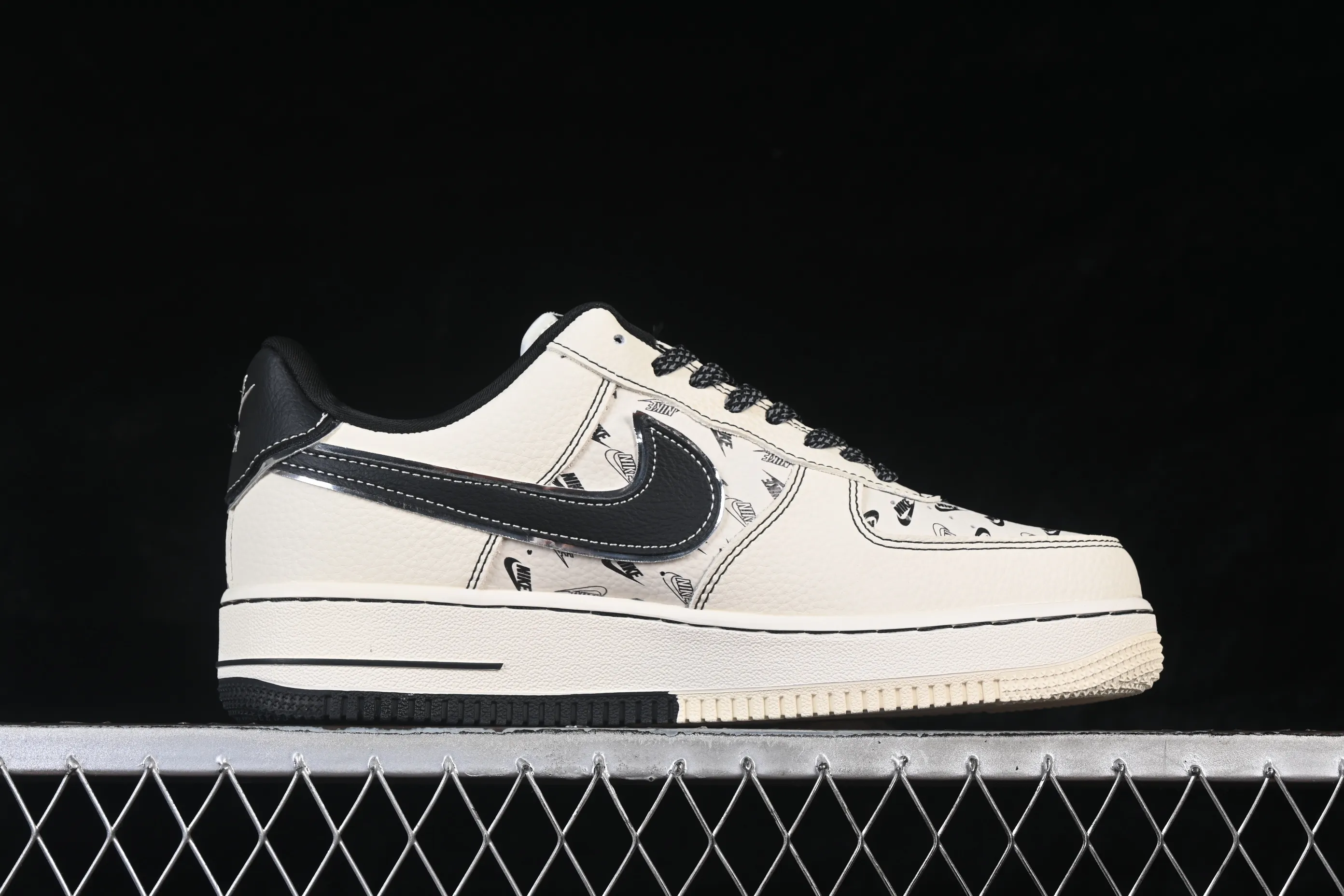 All Categories Nk Air Force 1 Air Force Series Nk Air Force 1 Low Air Force Low Nike Air Force 1'07 Low Silver Beige Black Print Air Force One Low Casual Shoes DF0188-109